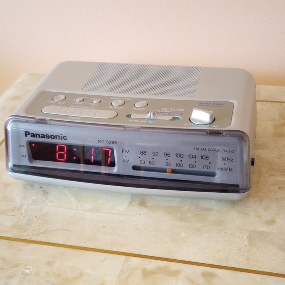 Alarm Clock Radio AM/FM - PANASONIC - Picture 7 of 15